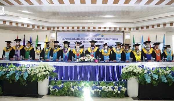 Unpatti Ambon Rapat Senat LB Kukuhkan 3 Gurbes