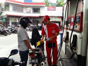 Harga BBM Naik Meski Minyak Dunia Turun, Menkeu Ungkap Alasannya