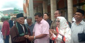 DPRD Maluku Berkurban di Masjid Alfatah Ambon