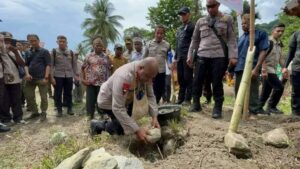 Kapolda Letakkan Batu Pertama Pembangunan Mapolsek Revenirara