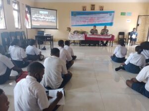 Satlantas PB Sosialisasi Tertib Lalin dan Kenakalan Remaja Kepada Siswa Baru SMA
