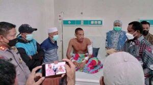 Bupati Nduga – Kapolres Mimika Kunjungi Rumah Duka dan Korban Selamat