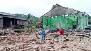 Abrasi Sebabkan 13 Rumah Warga di Desa Ilngei Rusak