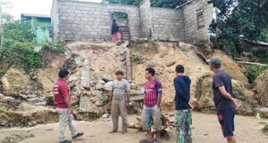 Hehanussa Sambangi 2 Dusun Terdampak Bencana di SBB, Belum Tersentuh Pemerintah