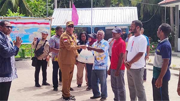 Masyarakat Pulau Terluar di Papua Barat Rasakan Manfaat Program Tol Laut