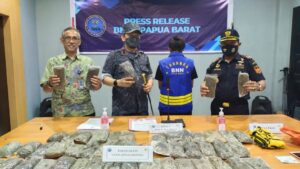 Demi Cinta, Oknum Mahasiswi Pilih Jadi Kurir Ganja