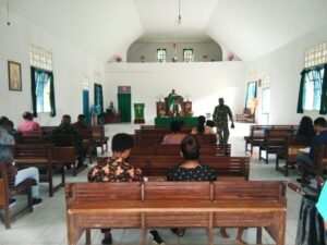 Satgas TMMD ke-14 Mimika Ibadah Bersama Warga di GKI Imanuel Kokonao