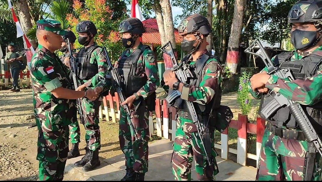 Kunjungi Pos Satgas TNI 711/RKS, Ini Pesan Danrem JO Sembiring Kepada Prajurit TNI 1 WhatsApp Image 2022 08 17 at 18.25.25