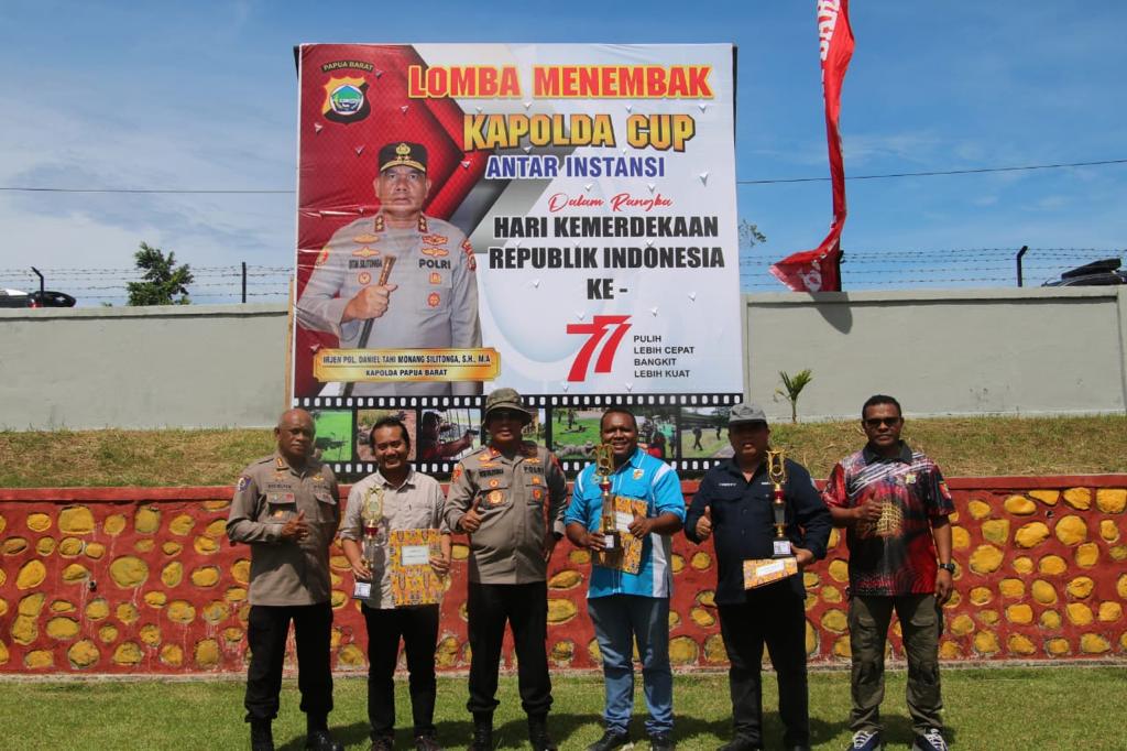 Nuansa Kemerdekaan, Polda PB Gelar Lomba Menembak Antar Instansi 3 WhatsApp Image 2022 08 20 at 20.59.48