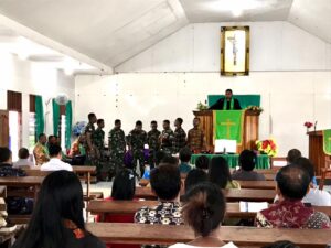 Vocal Grup Babinsa Kenyam Isi Pujian Saat Ibadah Minggu di Gereja GKI Betel