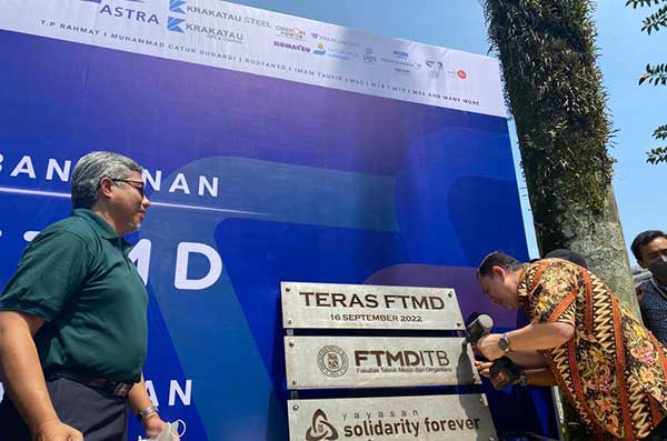 Astra Dukung Revitalisasi Teras FTMD ITB