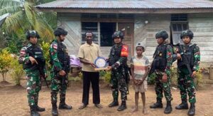 Satgas TNI 511/DY Anjangsana ke Tokoh Adat dan Masyarakat Kp Toray