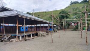 Jelang KMAN VI, Progres Pekerjaan Tempat Sarasehan di Kampung Ayapo Capai 80 Persen