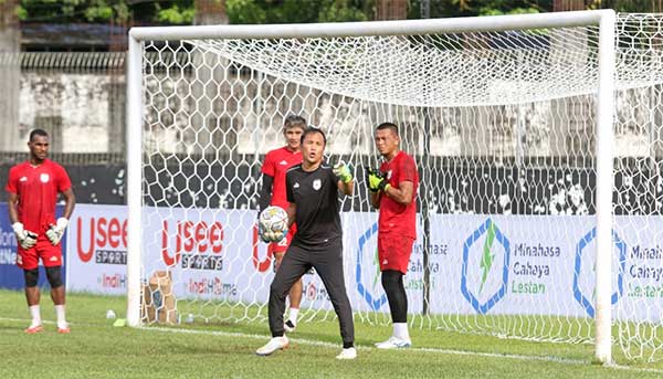 Pelatih Kiper Persipura Joice Sorongan
