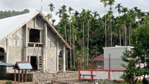 Warga Tablasupa Protes Terminal Landing Kabel Optik Jayapura 2 dibangun di Halaman Gereja