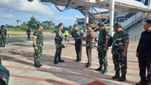 Pangdam Cenderawasih Antar Keberangkatan Panglima TNI di Timika