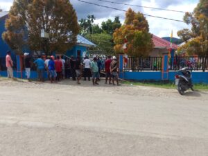 Sibuk Urus Pemekaran DOB, Bupati Mamberamo Raya Lupa Bayar Hak Honorer 6 Bulan 3 WhatsApp Image 2022 09 02 at 18.57.25 1
