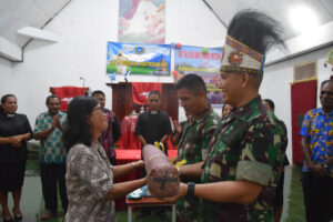 Dansatgas TNI 123/RW Hadiri HUT Klasis GPI Papua di Perbatasan RI-PNG
