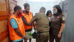 Hukuman Berat Menanti 2 Tersangka Penyelundupan Senpi – Amunisi di Papua