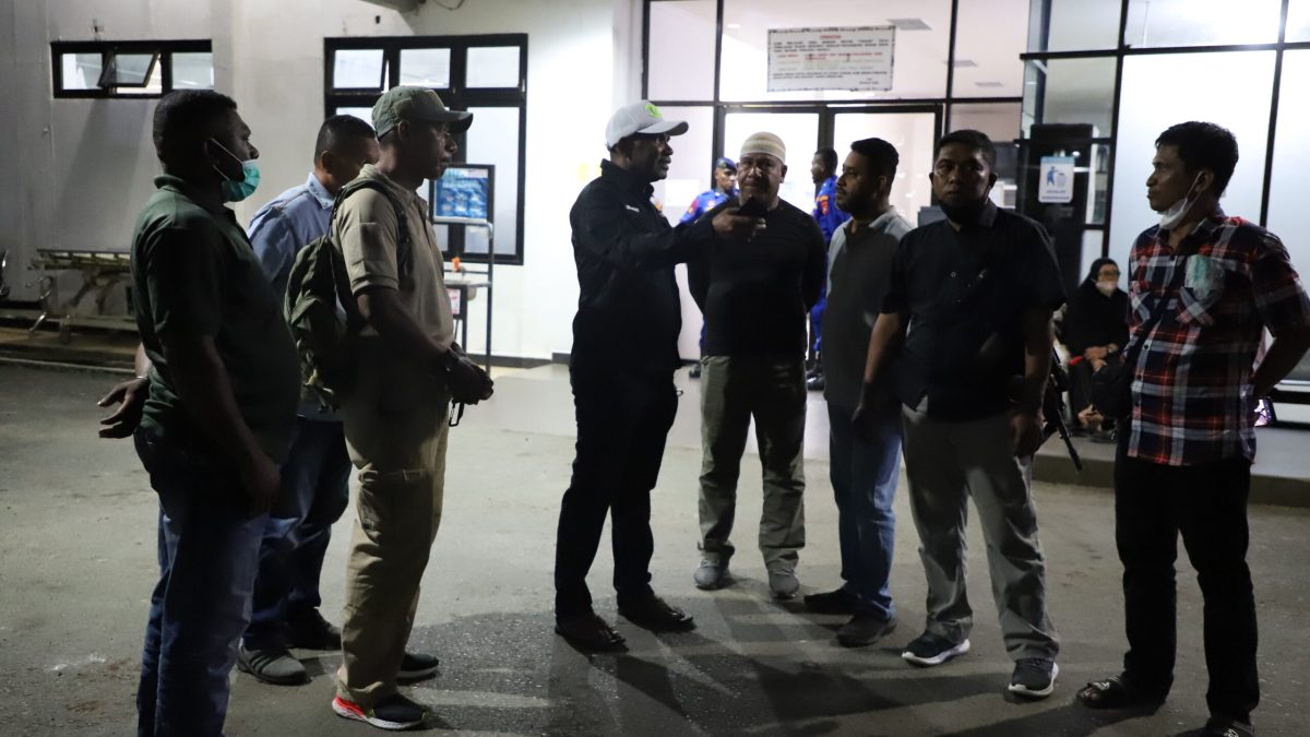 Plt Kadis PUPR Papua Barat Ikut Evakuasi Karyawan CV Doreri Permai 10 IMG 20221001 WA0001