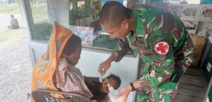 Satgas Yon Raider 301/PKS Layani Tanpa Pamrih, Warga Igimbut Terharu