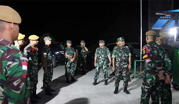 Pangdam XVI Pattimura Kunjungi Sejumlah Pos Satgas di Haltim