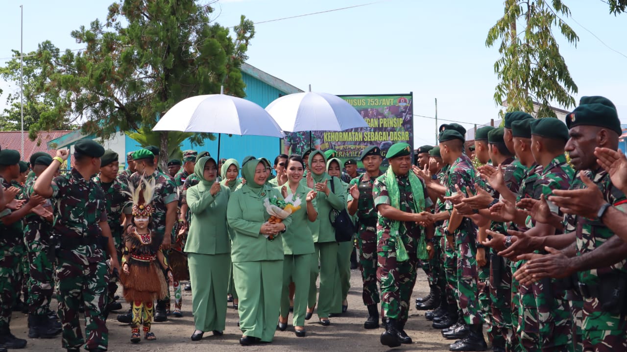 Pangdam XVII/Cenderawasih Kunker Ke Wilayah Garnizun Nabire 11 WhatsApp Image 2022 10 05 at 06.01.01