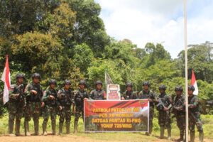 Satgas TNI 725/WRG Patroli Patok Perbatasan Indonesia-PNG
