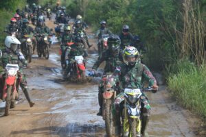 Ngetrail Bareng Dankolakops Korem 174/ATW Kunjungi Pos Satgas Pamtas RI-PNG