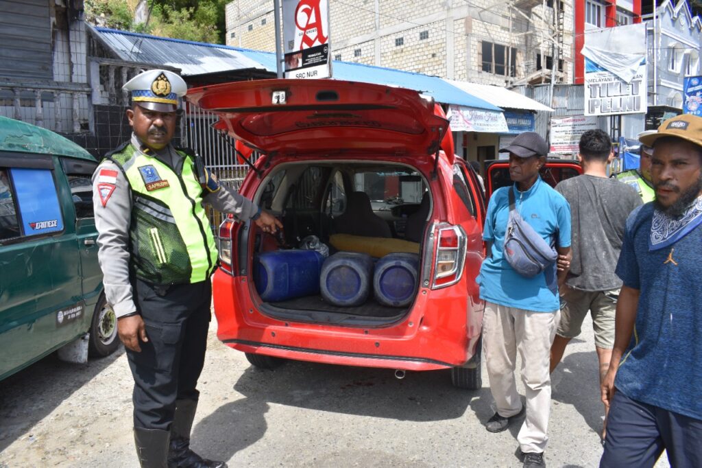 Polresta Jayapura Kota Proses Hukum Pemilik Mobil Tangki Modifikasi dan SPBU