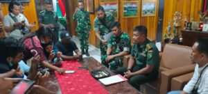 Dandim Mimika Terima 26 Butir Amunisi Yang  Disimpan Warga Selama 2 Tahun