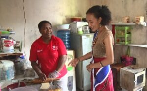 Putri Ekowisata Terkesan Saat Kunjungi UMKM Mama Papua Mampu Di Holtekamp
