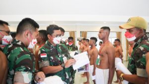 799 Calon Prajurit TNI AD Ikut Sidang Parade Sub Panda Korem 172/PWY