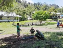 TNI Sasar SMA Kanggime, Ajak Siswa Peduli Kebersihan