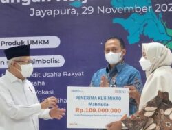 Wapres Ma’ruf Amin Serahkan KUR UMKM BNI 46 Di Jayapura