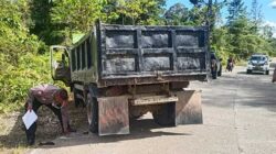 Laka maut jln trans nabire timika