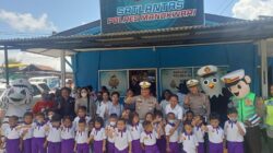 Satlantas Polres Manokwari Buktikan Polisi Adalah Sahabat Anak 18 WhatsApp Image 2022 11 02 at 16.21.26