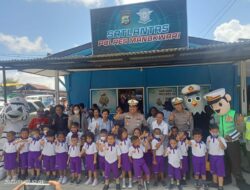 Satlantas Polres Manokwari Buktikan Polisi Adalah Sahabat Anak