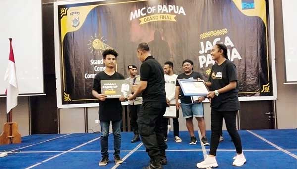 Fandra Saba Juara 1 Stand Up Comedy Jaga Papua