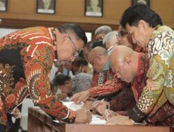 Gubernur Maluku Serahkan DIPA – Alokasi TKDD TA 2023, Ingatkan Arahan Presiden