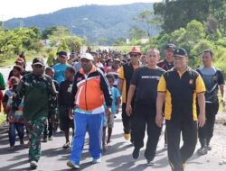 TNI-Polri Bersama Pemda dan Tokoh Masyarakat Mamteng Jalan Santai Sambut Natal