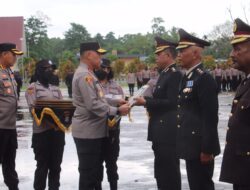Kapolda Papua Barat Melepas 9 Anggota Polri Purna Bhakti