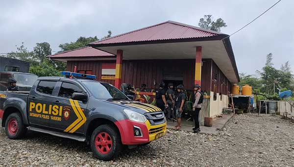 KKB Teror Penembakan Pos Jaga