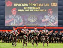Penyematan Brevet Komando, Kapolri Tegaskan Jangan Ragukan Sinergisitas TNI-Polri
