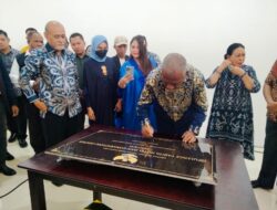 Bupati Awoitauw Resmikan Gedung Opulence Tabita Hotel and Convention Sentani