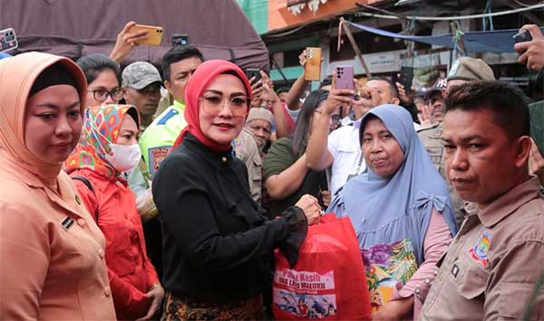 Widya Murad Korban Kebakaran PAsar Mardika