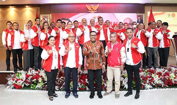 Gubmal MI IKA Unhas Maluku kor