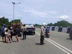 Pemotor Mabuk Tewas Cium Truk Parkir di Jembatan Ring Road, Penumpangnya Kritis