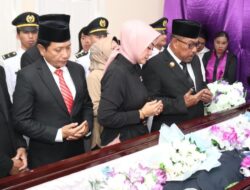 Gubernur Murad Lepas Kepergian Jenasah Drs. Jones Andres Adriaansz M.Si