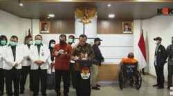 KPK Resmi Tahan Lukas Enembe 20 Hari Kedepan, Dibantar Sementara di RSPAD Gatot Subroto 8 KPK Tahan LE